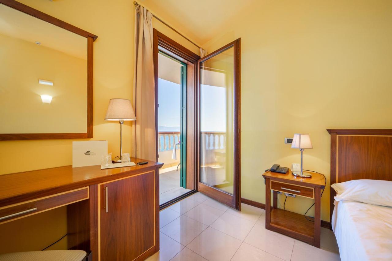Hotel Santa Lucia Parghelia Esterno foto