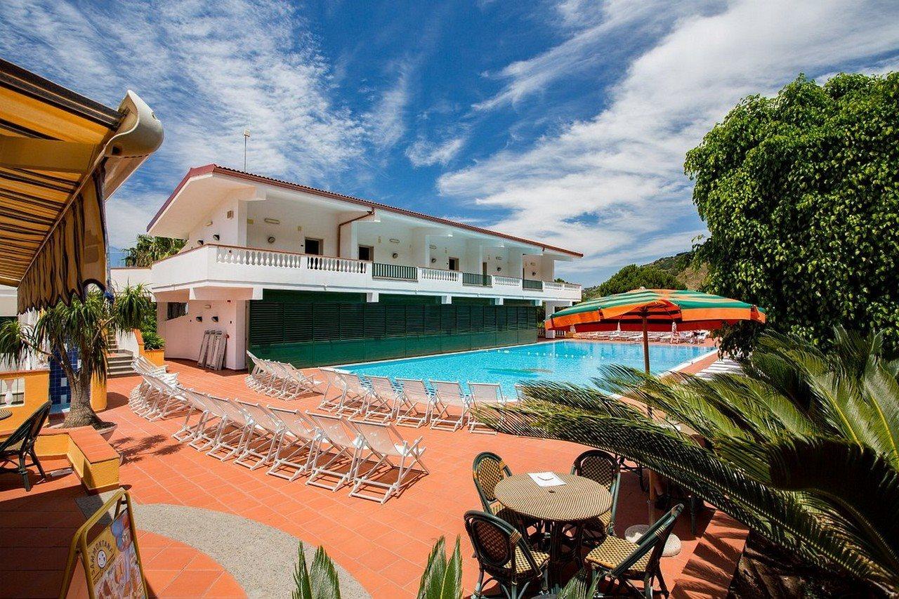 Hotel Santa Lucia Parghelia Esterno foto