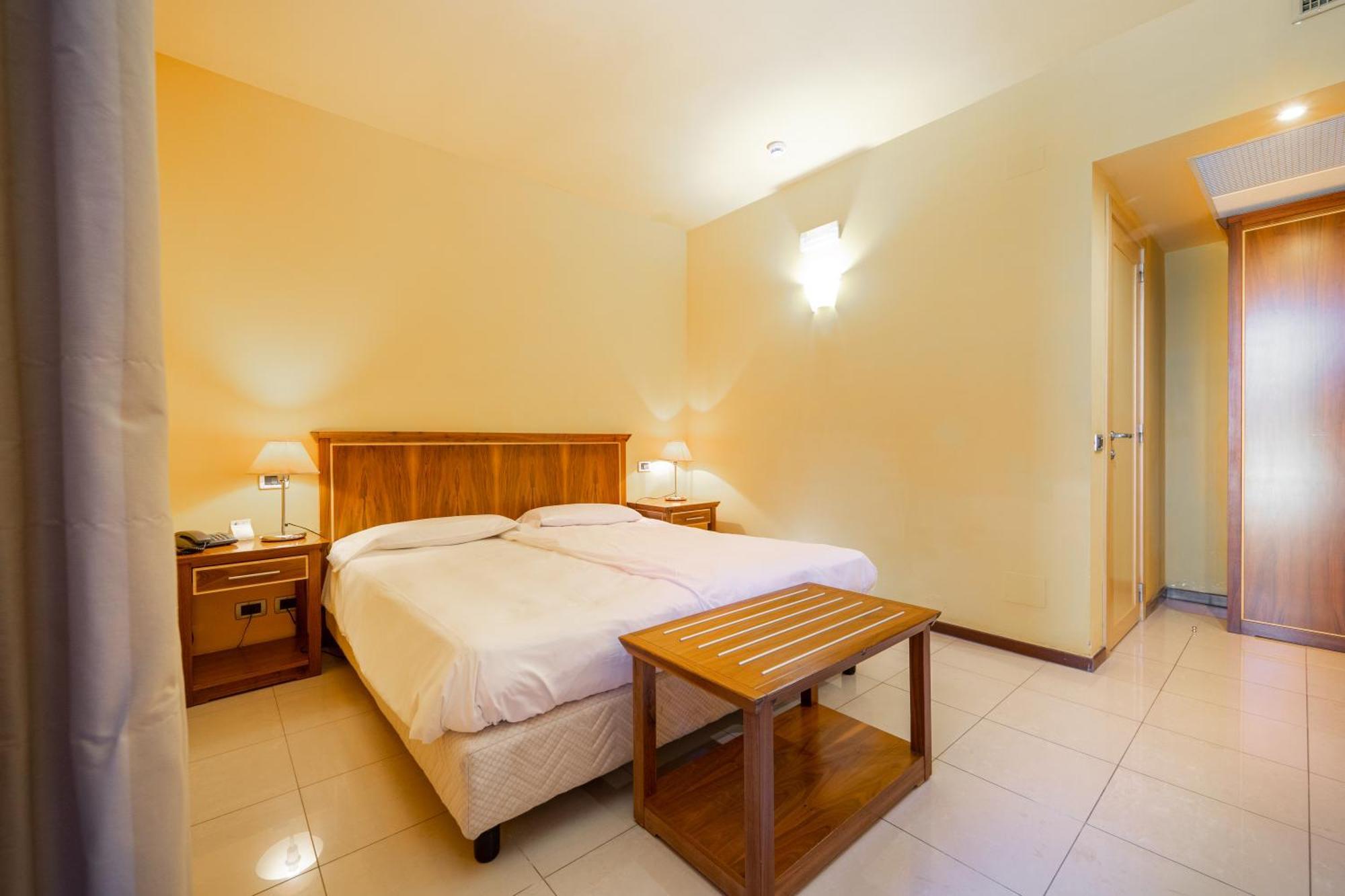 Hotel Santa Lucia Parghelia Esterno foto