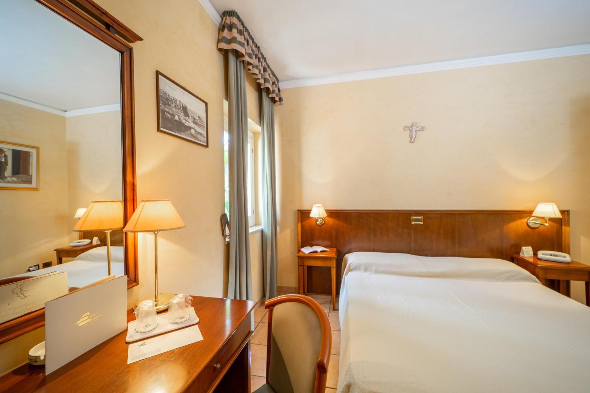 Hotel Santa Lucia Parghelia Esterno foto