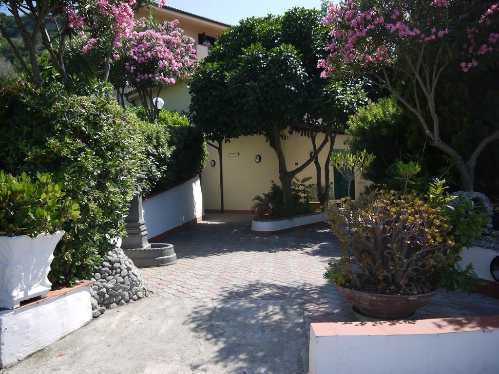 Hotel Santa Lucia Parghelia Esterno foto