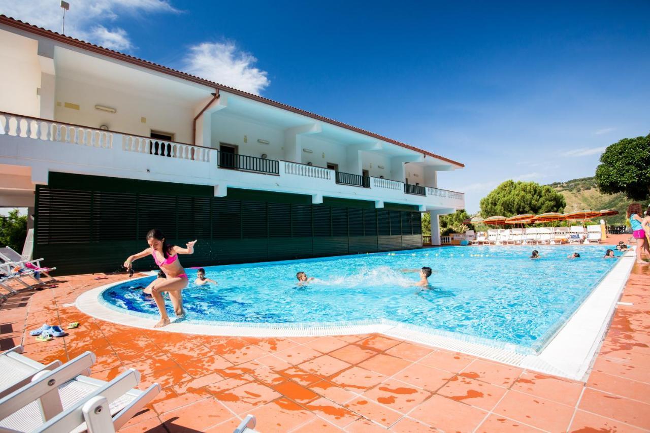 Hotel Santa Lucia Parghelia Esterno foto